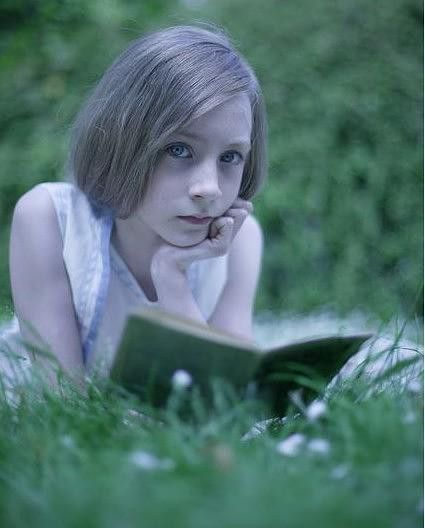 好莱坞昔日童星西尔莎·罗南