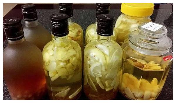 有泡酒的习惯,蓝莓酒,草莓酒,桑葚酒,青梅酒,杨梅酒,莲子酒,葛根酒