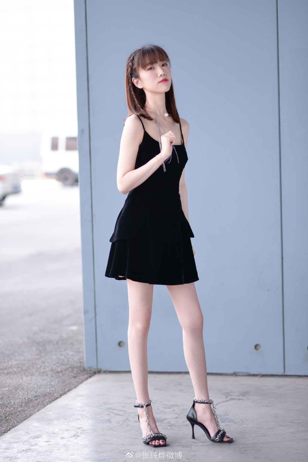 美女主持人张纯烨迷人写真美照好漂亮啊