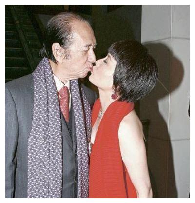 赌王何鸿燊最宠的四太年轻美照曝光说是人间仙女都不为过