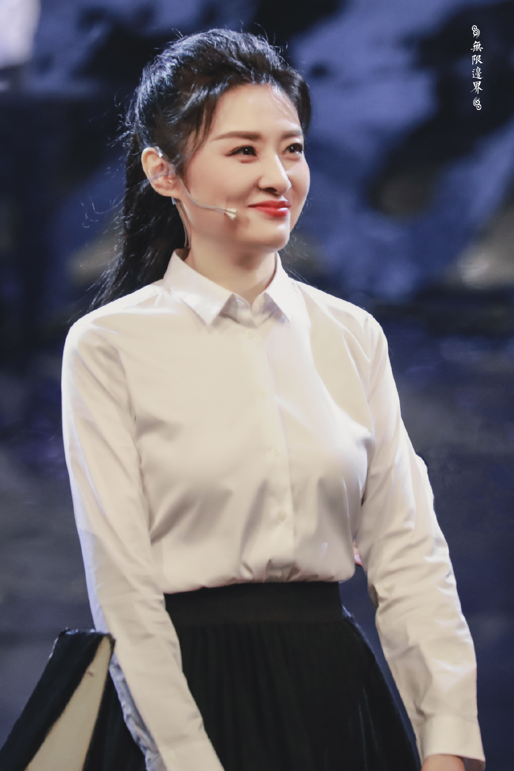 53岁前央视主持人周涛近照,知性优雅温柔端庄气质佳