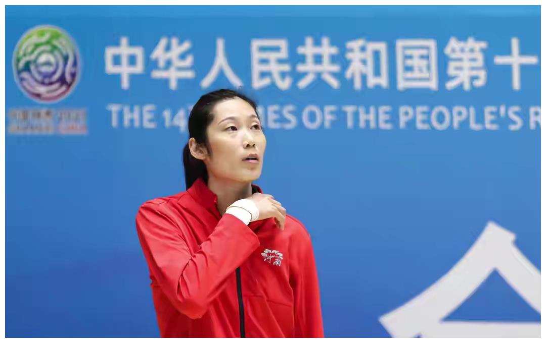 朱婷回应腕伤事件！直言：我比大家还着急，康复后会选择出国打球休闲区蓝鸢梦想 - Www.slyday.coM