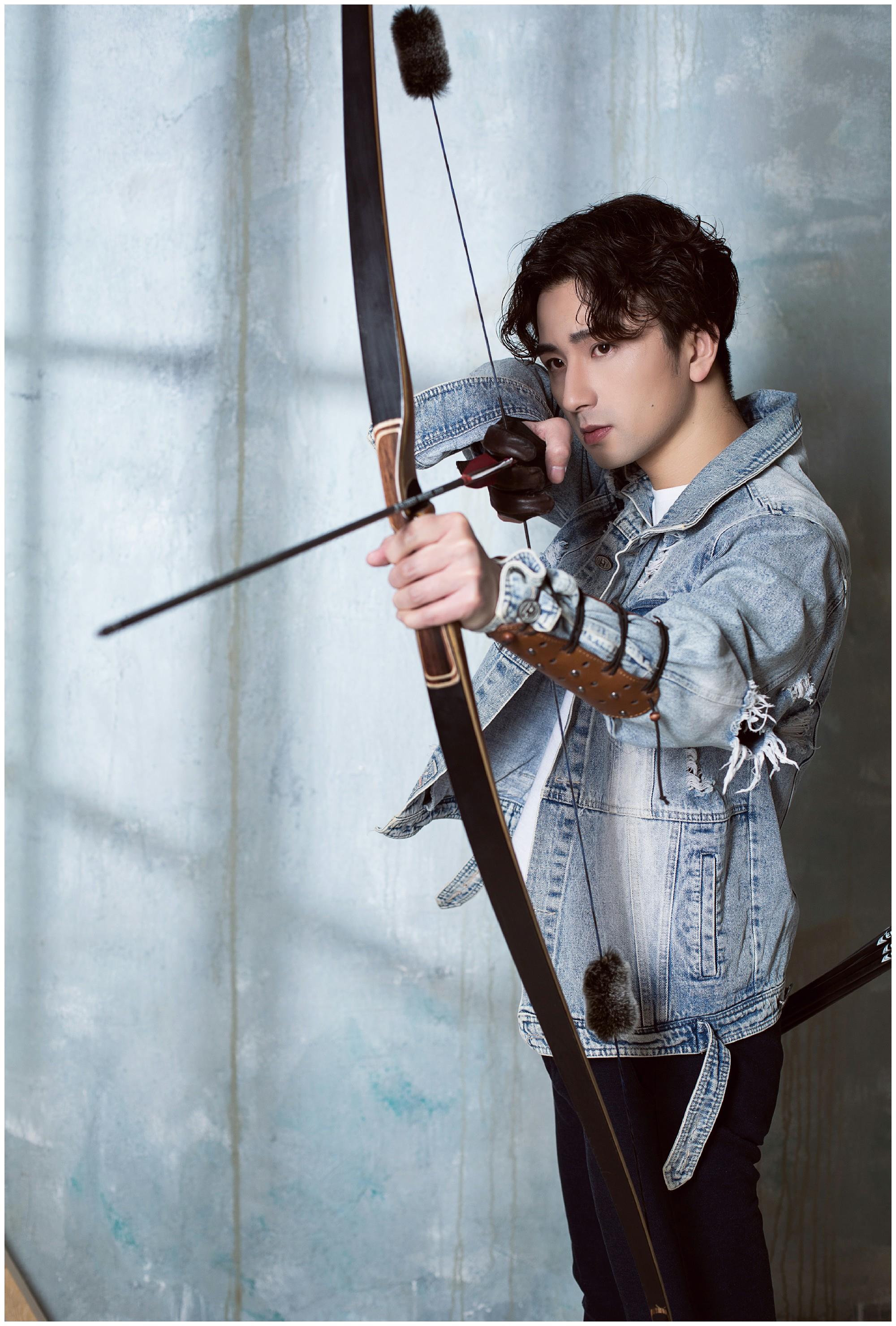 武雨泽演员导演双身份获成功 借词抒情引大众热议