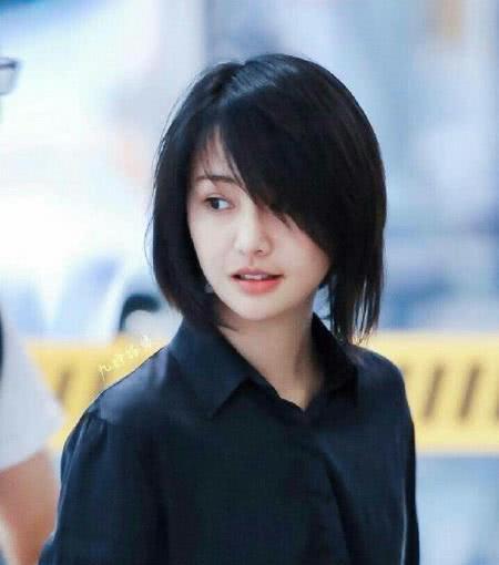 女星短发造型杨幂洒脱杨紫俏皮郑爽甜美看到baby亮了