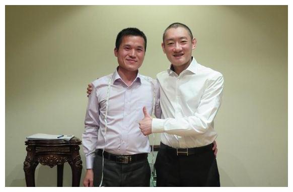 汪小飞的个人身家完全都是继承了母亲张兰创建的俏江南,但是可惜的是