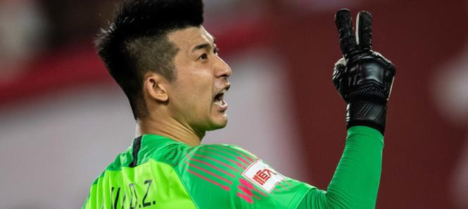 一夜之间!恒大门神表情包上热搜!把球给我我要回家?