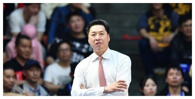 李原宇孟达立功!四川男篮打出广厦10-0小高潮,弱队打出强队气势