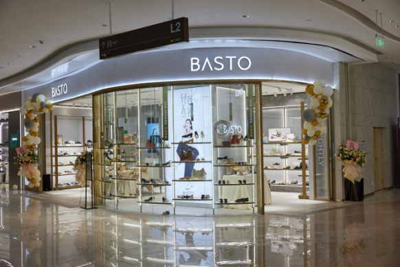 日均站立4小时!百思图"特供款"美鞋为教师减负!