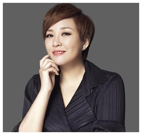 从央视名嘴到卖惨主播,富婆李静曲折人生的背后,皆是因果轮回休闲区蓝鸢梦想 - Www.slyday.coM 从央视名嘴到卖惨主播,富婆李静曲折人生的背后,皆是因果轮回休闲区蓝鸢梦想 - Www.slyday.coM