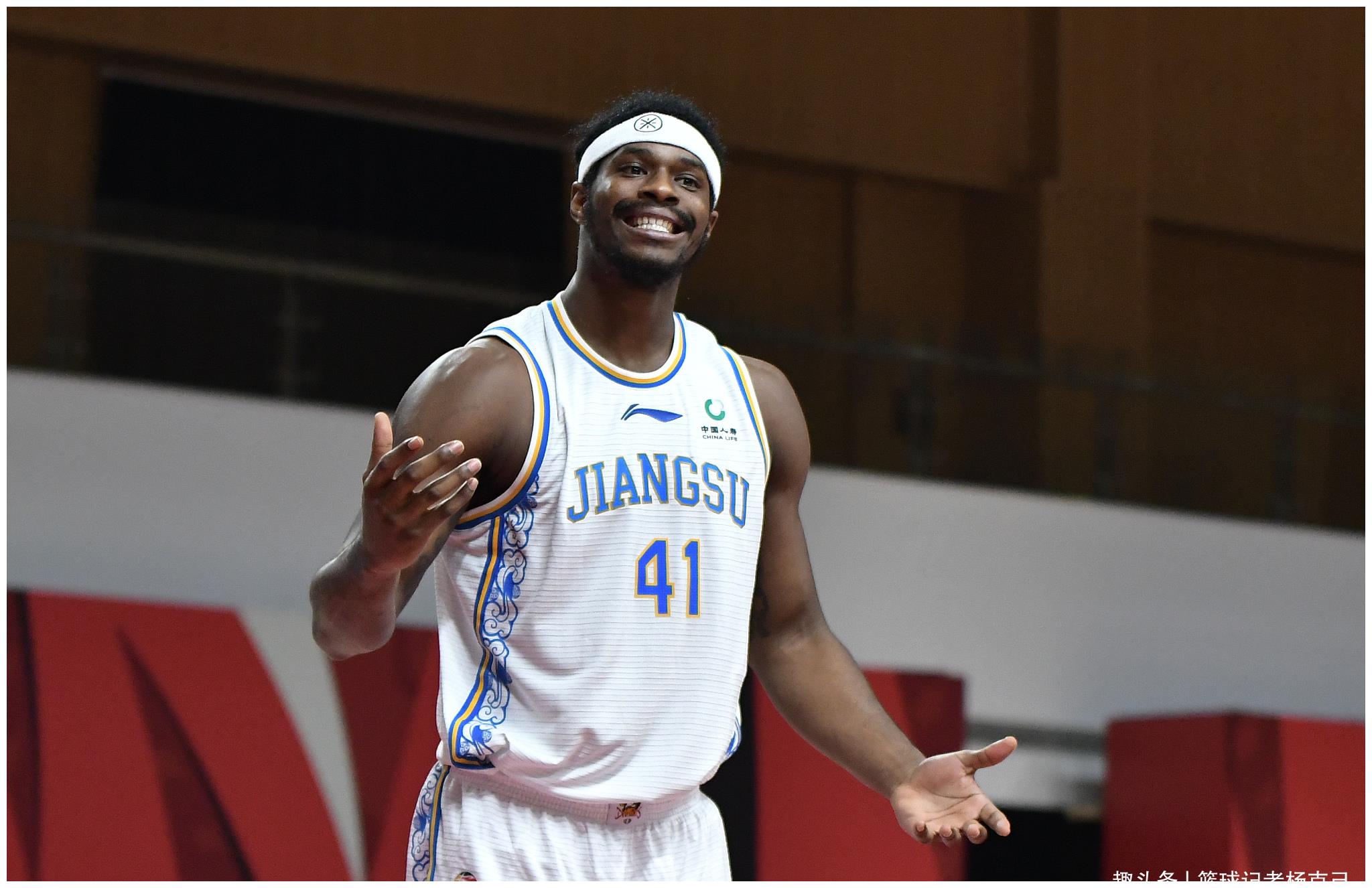 连胜之后裁外援江苏宣布与外援威廉姆斯解约刚连胜辽宁和青岛