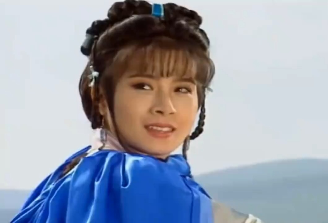 女主美的惊艳，配上老歌《千古绝唱》，童年时的记忆