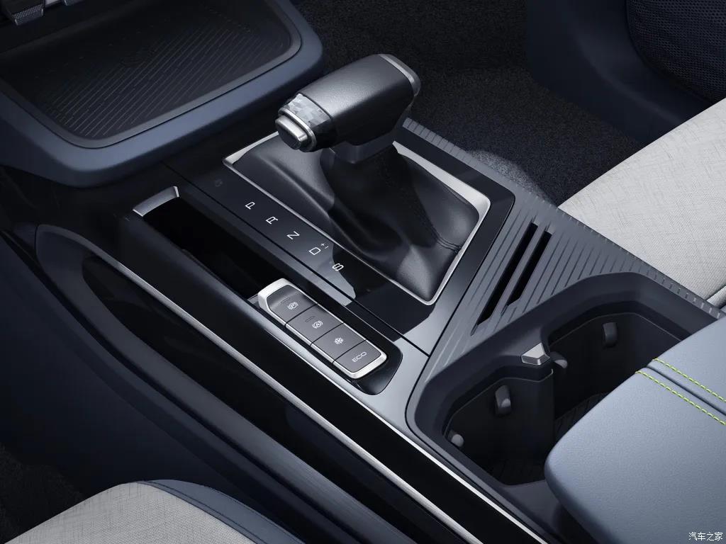 二胎家庭10万元就能拿下的“正经”MPV：RM-5/宋MAX二选一