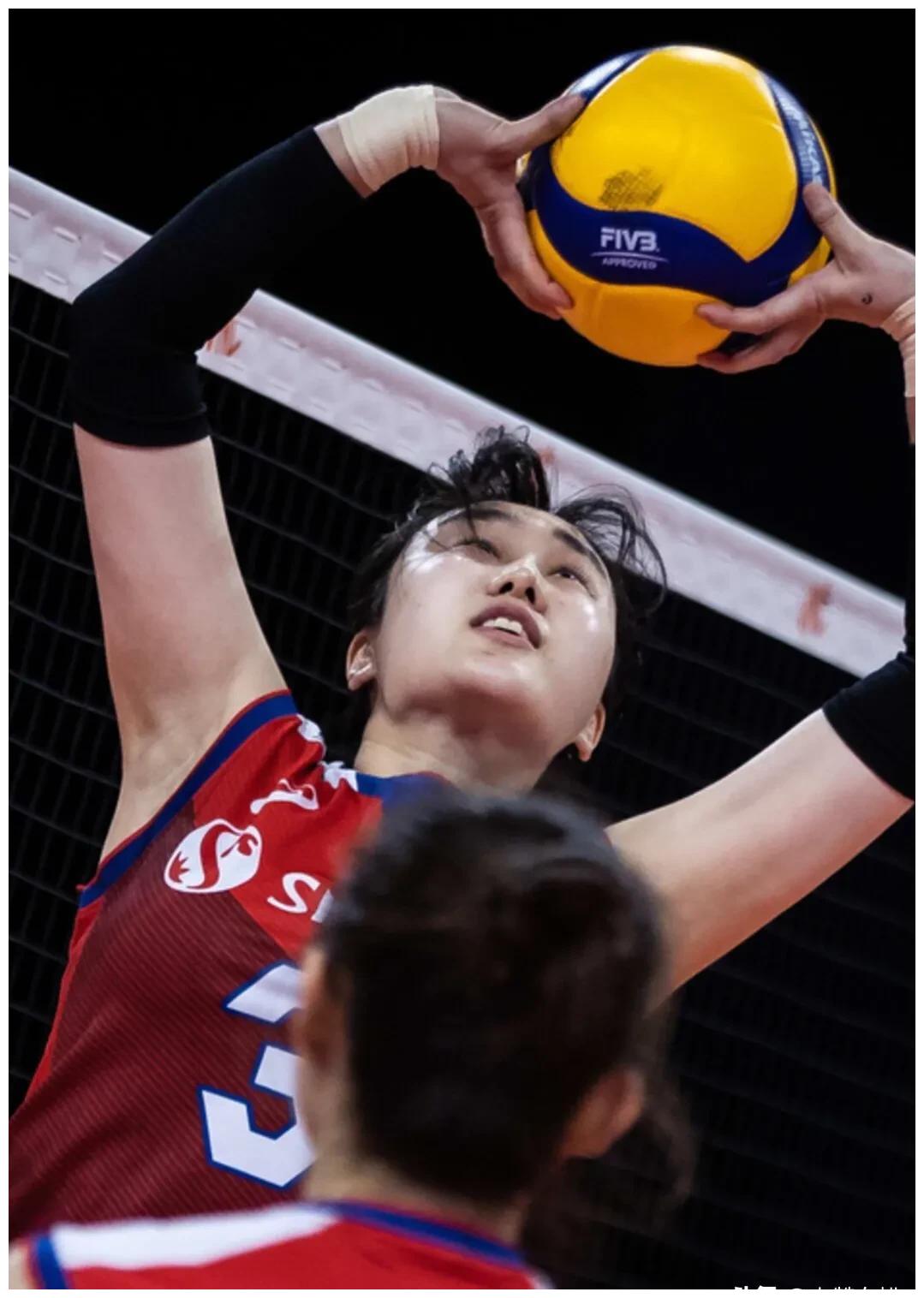 韩国女排打出巅峰一战,金软景狂砍23分,艰难逆转加拿大获第三胜__财经