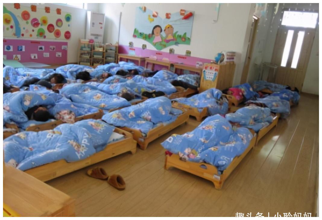 幼儿园收费那么高为何厕所还男女混用老师全国统一都这样