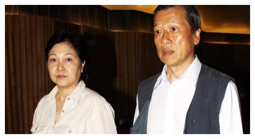 73岁刘江中风半身瘫痪靠意志康复曾以为自己将要离世