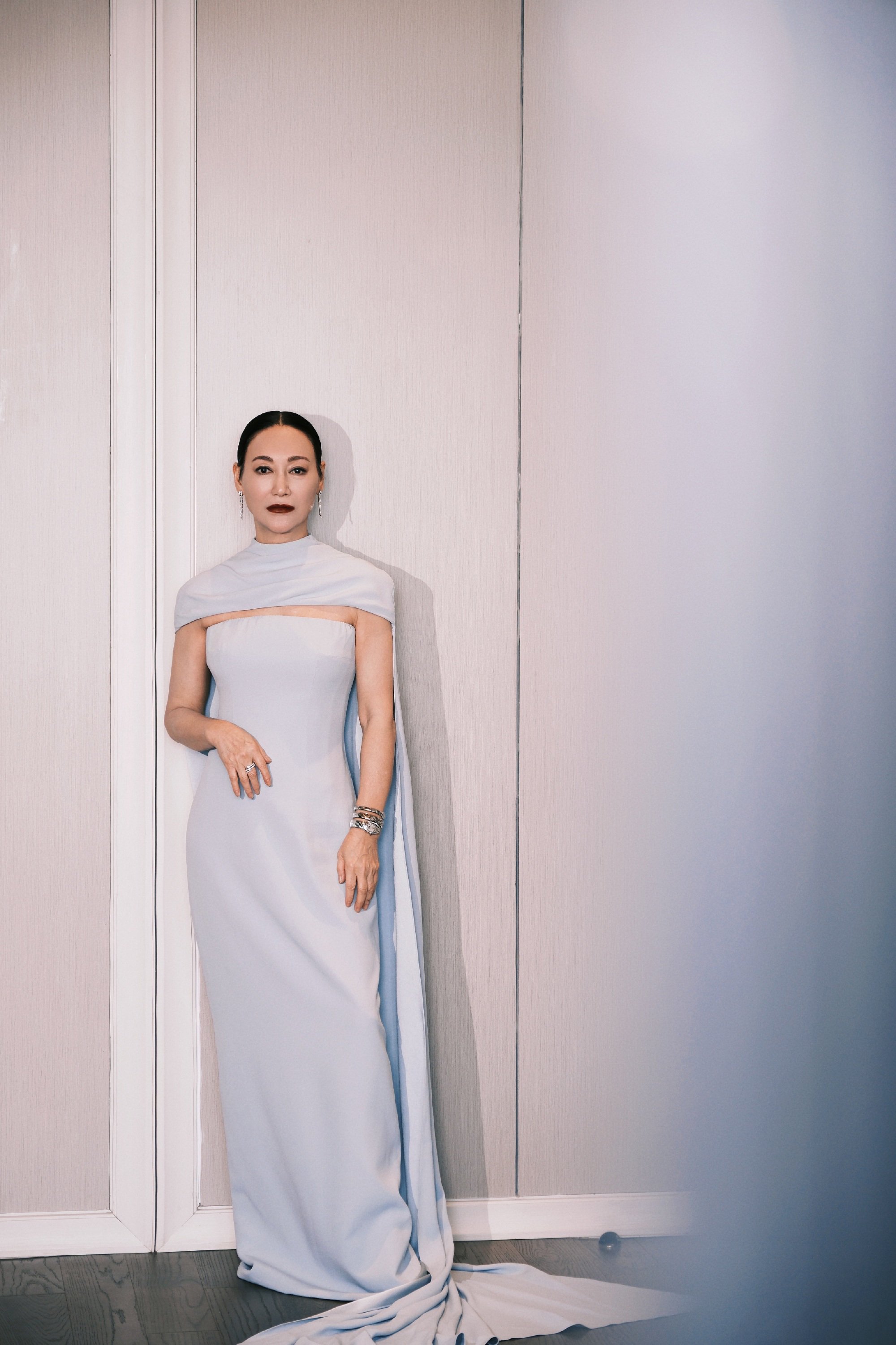 惠英紅身着LOEWE罗意威定制丝缎礼服，凭《我爱你！》提名