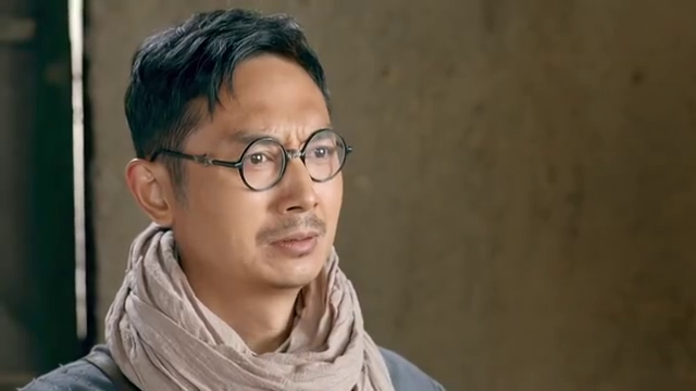 左手劈刀:张布尔收到密函,欲赴刑场,此时韩家军偷袭营地枪声响