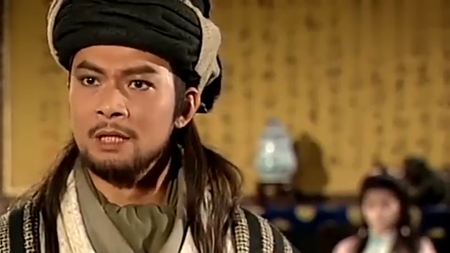 乔峰请天下英雄喝断义酒,喽啰也要喝,乔峰怒笑:你也配跟我喝?