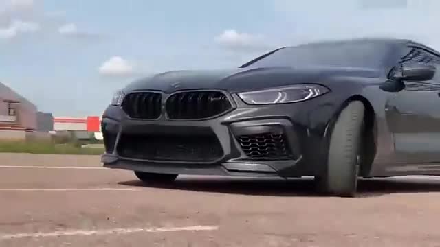 宝马m5,宝马m8和奔驰gt63s同级别吗?比比加速看看