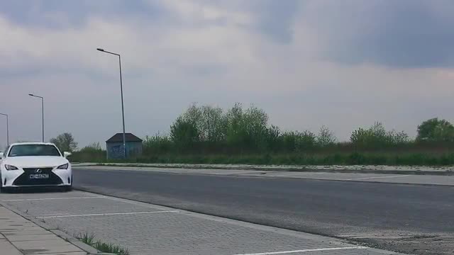 视频：帅气的感觉，雷克萨斯RC300h性能体验