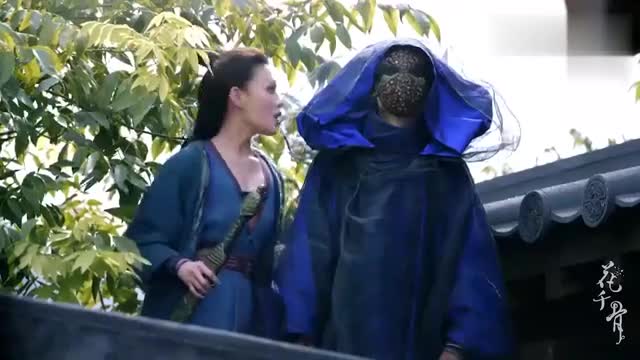 花千骨霓漫天杀入异朽阁结果被阁主戏弄吓到跪地上