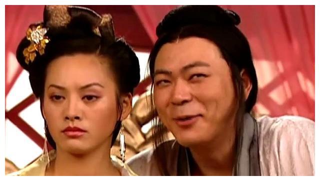 28岁就成"老戏骨",48岁出演10亿级票房的《送你一朵小红花》