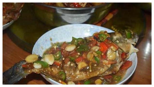 第一次带女友回家，妈妈做了一桌菜招待，饭后女友的做法让我感动休闲区蓝鸢梦想 - Www.slyday.coM