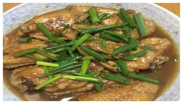 第一次带女友回家，妈妈做了一桌菜招待，饭后女友的做法让我感动休闲区蓝鸢梦想 - Www.slyday.coM