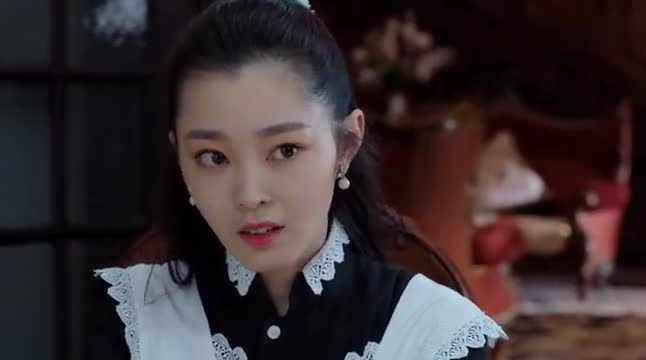 高晨带晗芝去荷塘玩耍,看到晗芝高兴的样子,高晨却很是忧伤