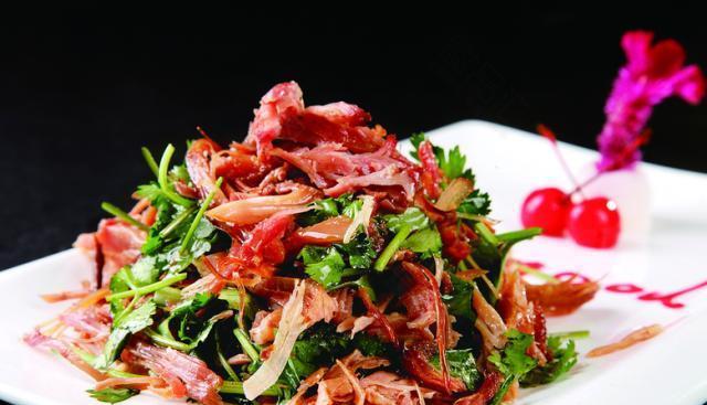 三十多年只做这一款五香风味手撕兔就算本地人也不一定能找得到