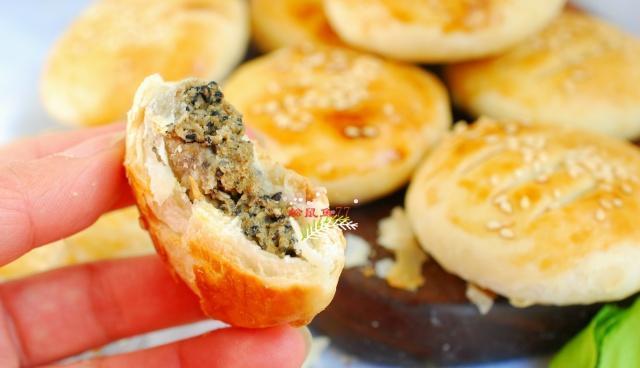 传统的点心用猪油,我用食用油一样香酥,入口即化!没烤箱也能做