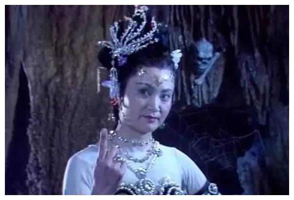 西游记的"白骨精",77岁近照曝光,网友:这才是美人老去的样子