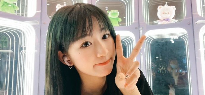 美少女gnz48-李姗姗迷人美照很好看_高清图集_新浪网