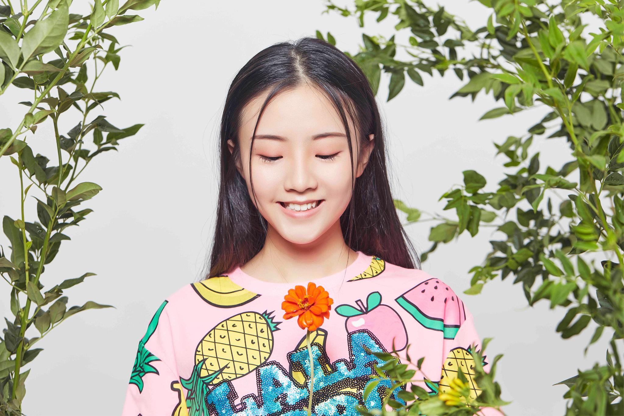 歌手郭沁全新演绎当冬夜渐暖致敬经典显成长蜕变