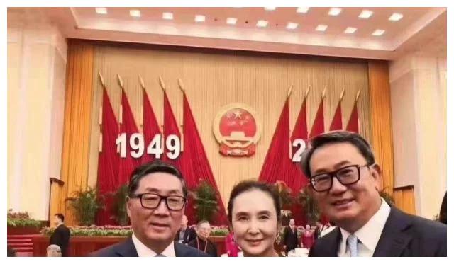 李道比邱佩宁小2岁,是美国斯坦福大学的高材生,从1995年就担任公司
