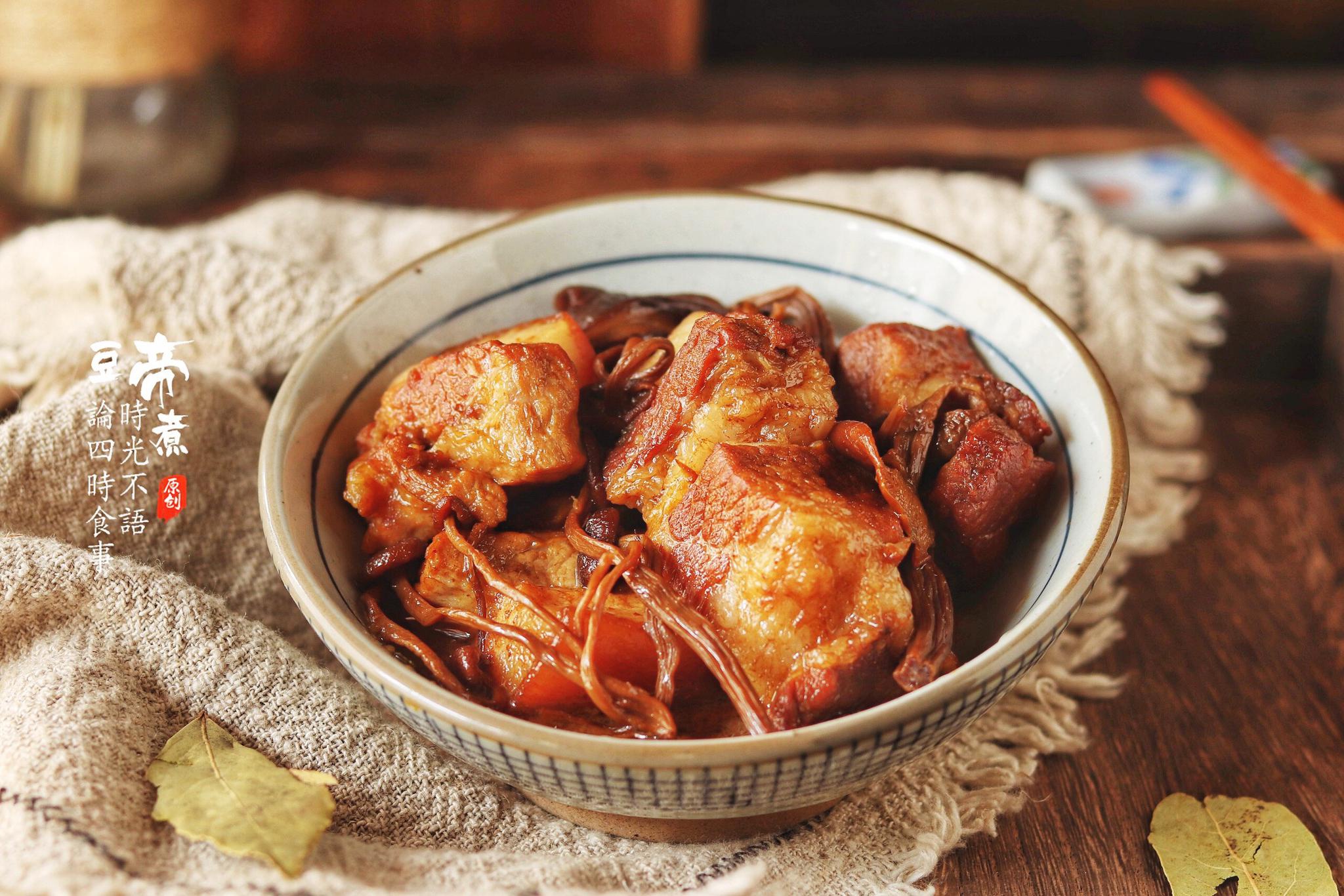 猪肉那么贵,就不要随便卤了,试试加入这一食材,保你一锅吃不够