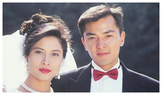 1999年,郑伊健劈腿邵美琪,牵手梁咏琪,今落魄被陈小春一语道破|郑伊健