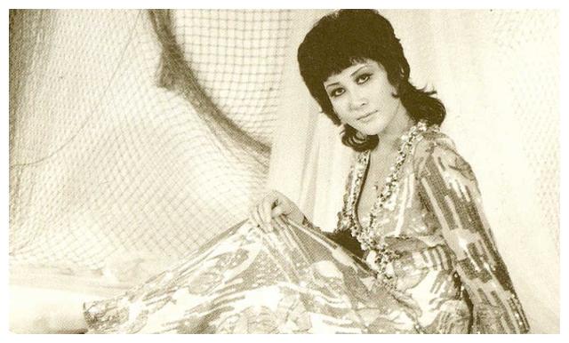 李小龙生前在意的人,与向华强离婚之后被供养几十年,她何德何能