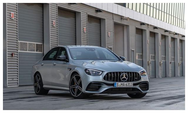 新款奔驰amge63s是如何做到御风而行的