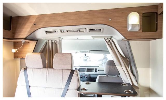 包牌价18万的金杯大海狮房车，3张床能住4口人汽油动力，真心实惠