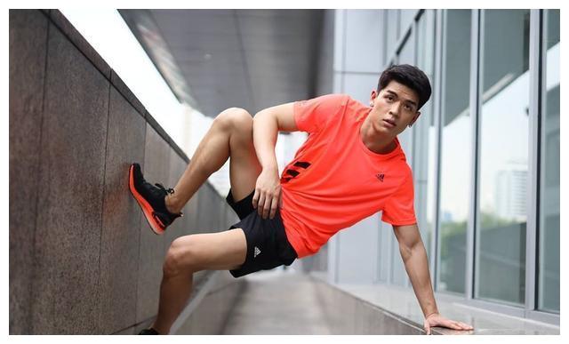 joss于1996年3月8日出生,现24岁.