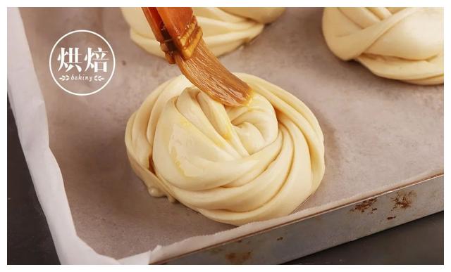 奶香玫瑰花卷比面包还好吃