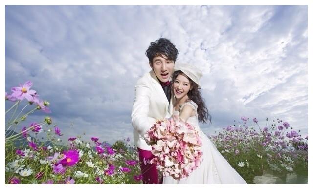 34岁白冰自曝离婚,前夫丁一曾被拍到深夜和郑元畅互动亲昵