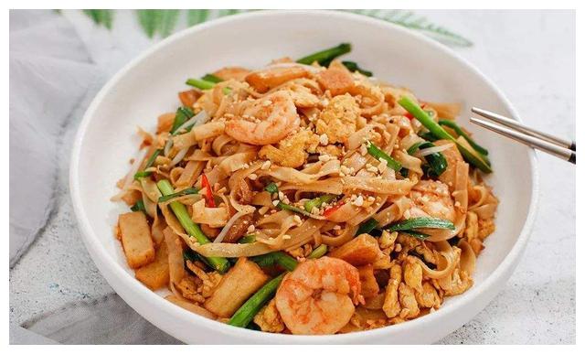 教你美味营养的虾仁炒河粉好吃又解馋吃一次就让人念念不忘