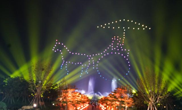 夜游尼山圣境华彩灯光秀惊艳无人机组队在空中演绎星座