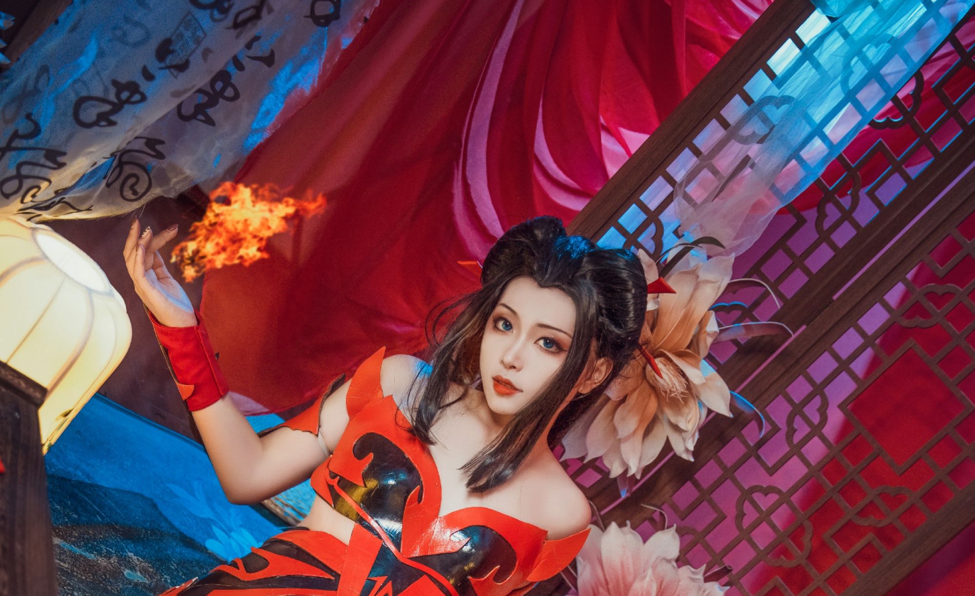 cosplay:《天行九歌》焰灵姬,长腿细腰,爱似火焰_高清图集_新浪网