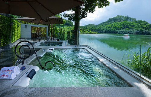 自从酒店升级改造后,成为全市首家温泉酒店,来到"东莞第一泉"度假