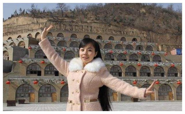 国家一级演员王二妮,风光之时回农村种田放牛,背后隐藏着什么?