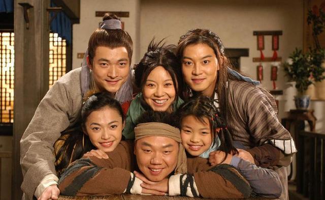 《武林外传》开播16周年“李大嘴”扮演者姜超晒剧组合影发感慨