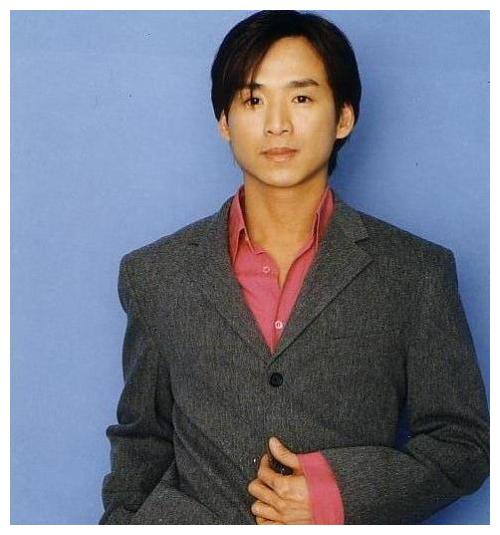 52岁朱永棠,当过张柏芝初恋,被踢出古惑仔五虎,现与黄家驹撞脸